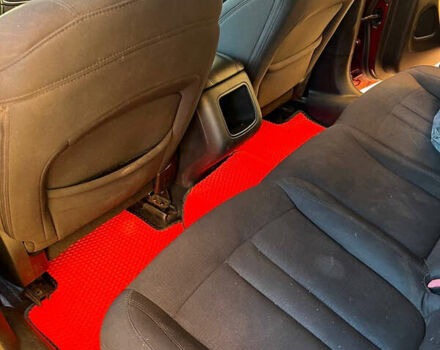 Красный Крайслер 200, объемом двигателя 2.36 л и пробегом 175 тыс. км за 7500 $, фото 9 на Automoto.ua