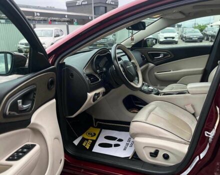 Красный Крайслер 200, объемом двигателя 3.6 л и пробегом 208 тыс. км за 13200 $, фото 8 на Automoto.ua