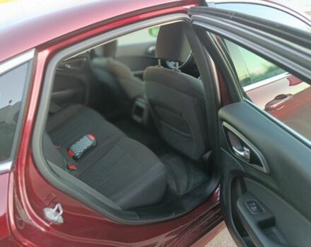 Червоний Крайслер 200, об'ємом двигуна 2.4 л та пробігом 88 тис. км за 10800 $, фото 6 на Automoto.ua