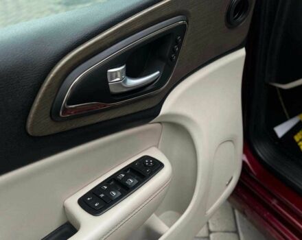 Красный Крайслер 200, объемом двигателя 3.6 л и пробегом 208 тыс. км за 13200 $, фото 9 на Automoto.ua