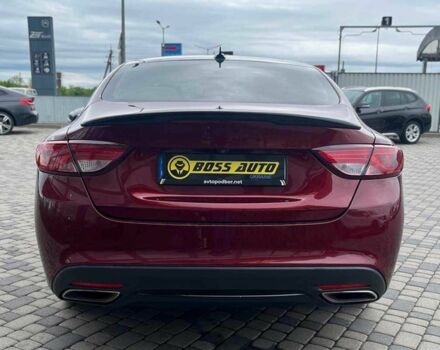 Красный Крайслер 200, объемом двигателя 3.6 л и пробегом 208 тыс. км за 13200 $, фото 5 на Automoto.ua