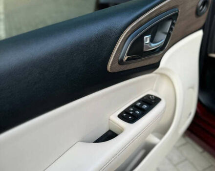 Крайслер 200 2015 в Кривом Роге на Automoto.ua Красный Крайслер 200, объемом двигателя 3.6 л и пробегом 92 тыс. км за 13400 $, фото 10 на Automoto.ua