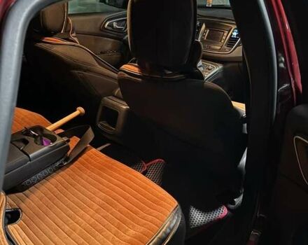 Червоний Крайслер 200, об'ємом двигуна 2.4 л та пробігом 184 тис. км за 8599 $, фото 5 на Automoto.ua