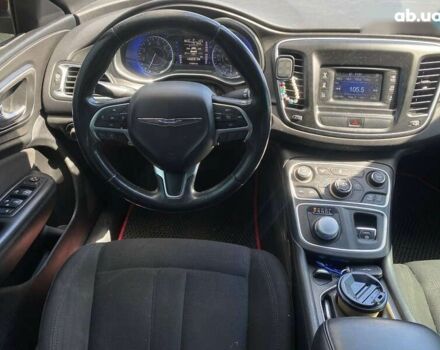Красный Крайслер 200, объемом двигателя 2.4 л и пробегом 177 тыс. км за 10700 $, фото 16 на Automoto.ua