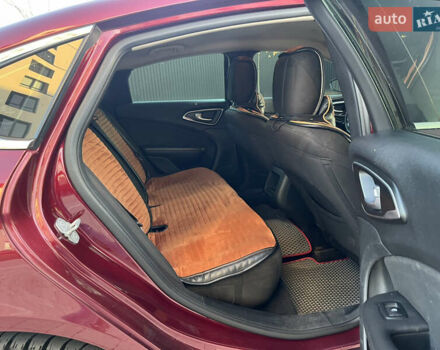 Червоний Крайслер 200, об'ємом двигуна 2.36 л та пробігом 185 тис. км за 10950 $, фото 64 на Automoto.ua