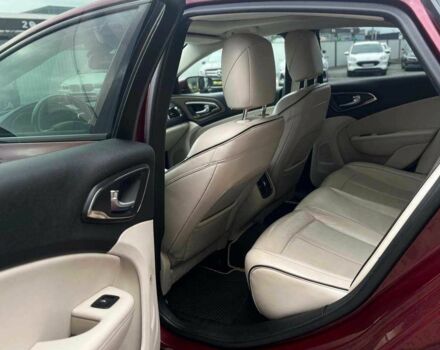 Красный Крайслер 200, объемом двигателя 3.6 л и пробегом 208 тыс. км за 13200 $, фото 19 на Automoto.ua