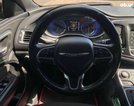 Красный Крайслер 200, объемом двигателя 2.4 л и пробегом 177 тыс. км за 10700 $, фото 17 на Automoto.ua