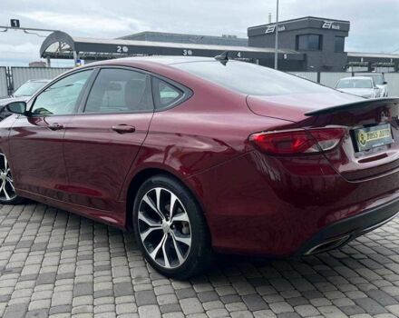 Красный Крайслер 200, объемом двигателя 3.6 л и пробегом 208 тыс. км за 13200 $, фото 4 на Automoto.ua