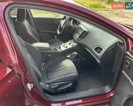 Червоний Крайслер 200, об'ємом двигуна 2.36 л та пробігом 188 тис. км за 8000 $, фото 6 на Automoto.ua