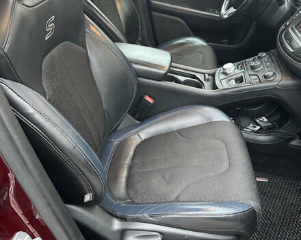 Красный Крайслер 200, объемом двигателя 2.36 л и пробегом 197 тыс. км за 9500 $, фото 33 на Automoto.ua