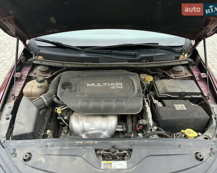 Красный Крайслер 200, объемом двигателя 2.36 л и пробегом 197 тыс. км за 9500 $, фото 37 на Automoto.ua