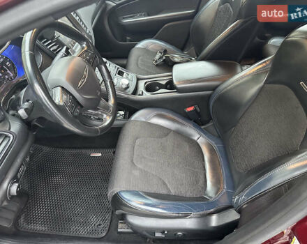 Красный Крайслер 200, объемом двигателя 2.36 л и пробегом 197 тыс. км за 9500 $, фото 14 на Automoto.ua