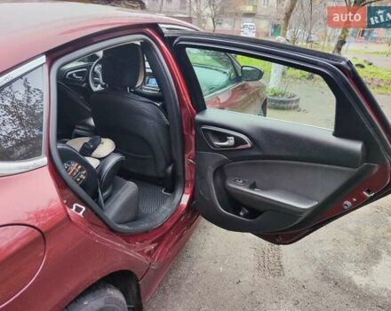 Червоний Крайслер 200, об'ємом двигуна 2.36 л та пробігом 247 тис. км за 10500 $, фото 9 на Automoto.ua