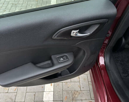 Красный Крайслер 200, объемом двигателя 2.36 л и пробегом 197 тыс. км за 9500 $, фото 30 на Automoto.ua