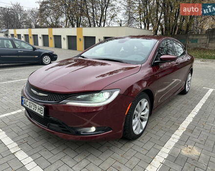 Красный Крайслер 200, объемом двигателя 2.36 л и пробегом 197 тыс. км за 9500 $, фото 6 на Automoto.ua