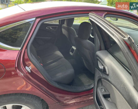 Червоний Крайслер 200, об'ємом двигуна 2.36 л та пробігом 188 тис. км за 8000 $, фото 5 на Automoto.ua