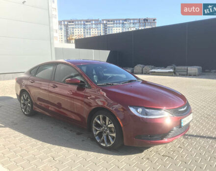 Красный Крайслер 200, объемом двигателя 2.4 л и пробегом 200 тыс. км за 9000 $, фото 1 на Automoto.ua