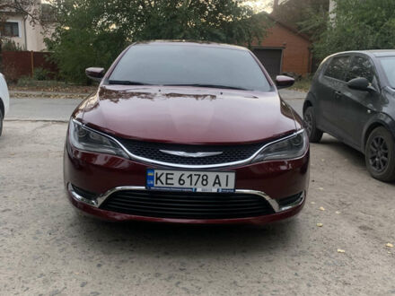 Красный Крайслер 200, объемом двигателя 2.36 л и пробегом 210 тыс. км за 8099 $, фото 1 на Automoto.ua