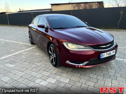 Красный Крайслер 200, объемом двигателя 2.4 л и пробегом 185 тыс. км за 11000 $, фото 1 на Automoto.ua