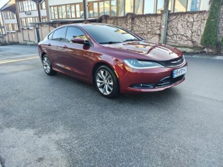 Красный Крайслер 200, объемом двигателя 2.4 л и пробегом 190 тыс. км за 11000 $, фото 1 на Automoto.ua