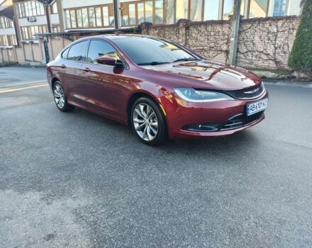 Красный Крайслер 200, объемом двигателя 2.4 л и пробегом 190 тыс. км за 11000 $, фото 1 на Automoto.ua