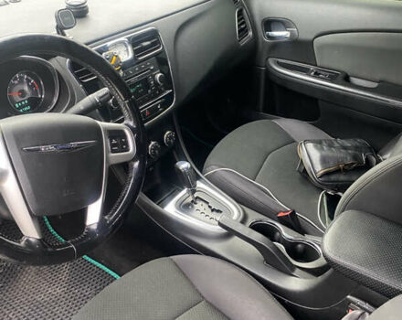 Крайслер 200, объемом двигателя 2.4 л и пробегом 187 тыс. км за 7299 $, фото 13 на Automoto.ua