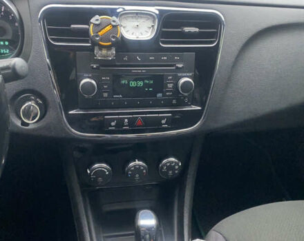 Крайслер 200, объемом двигателя 2.4 л и пробегом 187 тыс. км за 7299 $, фото 20 на Automoto.ua