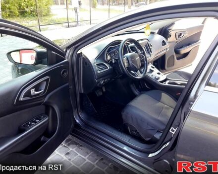 Крайслер 200, объемом двигателя 2.4 л и пробегом 289 тыс. км за 8900 $, фото 4 на Automoto.ua
