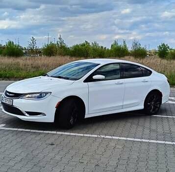 Крайслер 200, объемом двигателя 3.6 л и пробегом 153 тыс. км за 14000 $, фото 5 на Automoto.ua