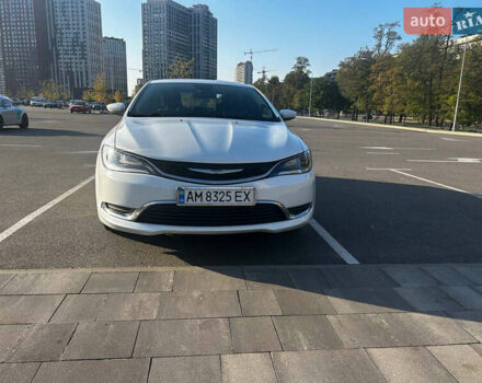 Крайслер 200, объемом двигателя 2.4 л и пробегом 151 тыс. км за 10500 $, фото 2 на Automoto.ua