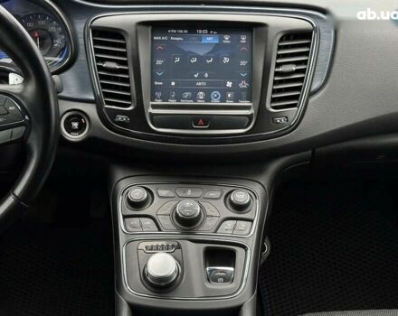 Крайслер 200, об'ємом двигуна 3.6 л та пробігом 204 тис. км за 9900 $, фото 27 на Automoto.ua