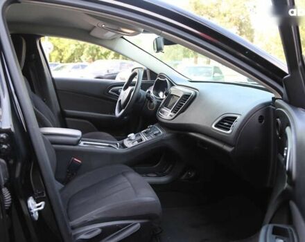 Крайслер 200, объемом двигателя 2.4 л и пробегом 117 тыс. км за 10400 $, фото 11 на Automoto.ua