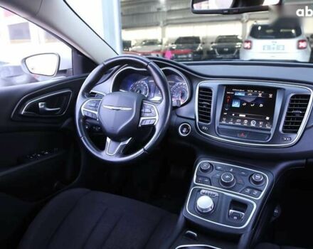 Крайслер 200, объемом двигателя 2.4 л и пробегом 108 тыс. км за 10300 $, фото 14 на Automoto.ua