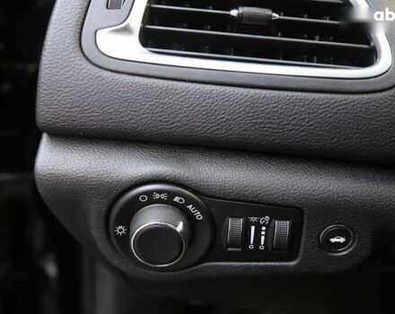 Крайслер 200, объемом двигателя 2.4 л и пробегом 117 тыс. км за 10400 $, фото 23 на Automoto.ua