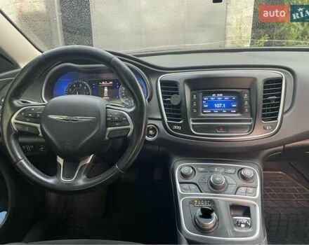 Крайслер 200, объемом двигателя 2.4 л и пробегом 279 тыс. км за 8000 $, фото 6 на Automoto.ua