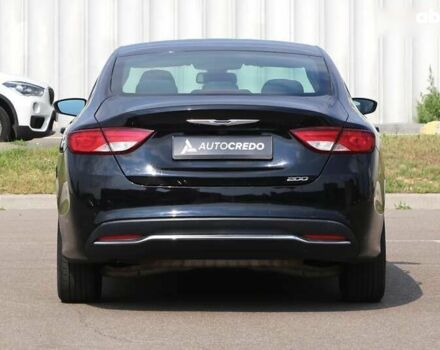 Крайслер 200, объемом двигателя 2.4 л и пробегом 117 тыс. км за 10400 $, фото 5 на Automoto.ua