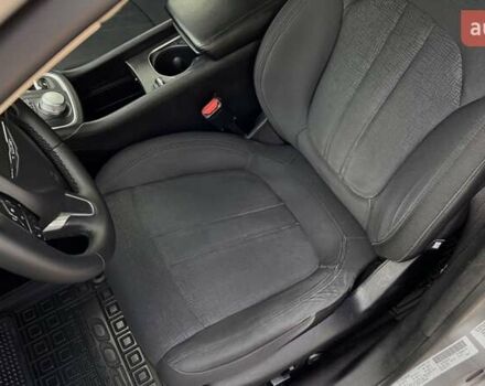 Крайслер 200, объемом двигателя 2.4 л и пробегом 175 тыс. км за 10100 $, фото 24 на Automoto.ua