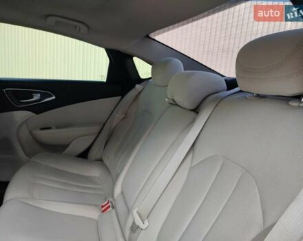 Крайслер 200, объемом двигателя 2.4 л и пробегом 117 тыс. км за 8500 $, фото 9 на Automoto.ua