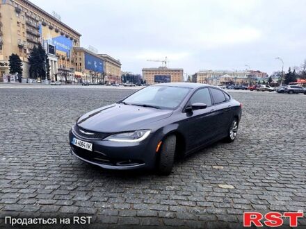 Крайслер 200 2015 в Харькове на Automoto.ua Крайслер 200, объемом двигателя 2.4 л и пробегом 196 тыс. км за 10400 $, фото 1 на Automoto.ua