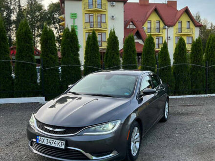 Крайслер 200 2015 в Харькове на Automoto.ua Крайслер 200, объемом двигателя 2.36 л и пробегом 148 тыс. км за 10000 $, фото 1 на Automoto.ua