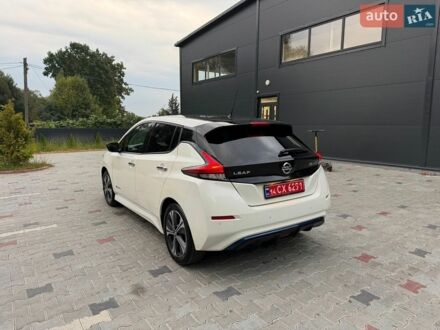 Крайслер 200, объемом двигателя 2.4 л и пробегом 293 тыс. км за 6900 $, фото 1 на Automoto.ua