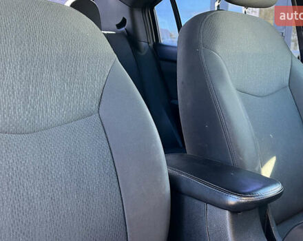 Сірий Крайслер 200, об'ємом двигуна 2.36 л та пробігом 145 тис. км за 6999 $, фото 11 на Automoto.ua