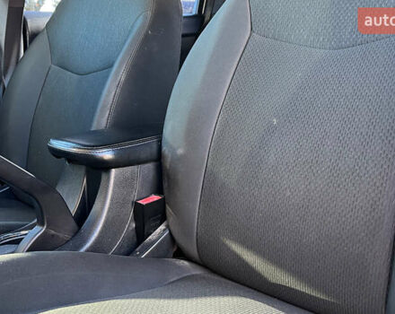 Сірий Крайслер 200, об'ємом двигуна 2.36 л та пробігом 145 тис. км за 6999 $, фото 7 на Automoto.ua