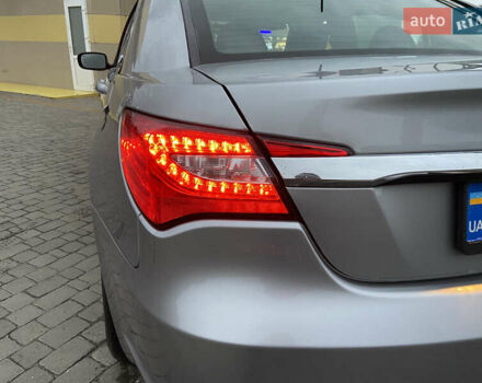 Крайслер 200 2014 в Дубно на Automoto.ua Серый Крайслер 200, объемом двигателя 2.36 л и пробегом 78 тыс. км за 8900 $, фото 9 на Automoto.ua