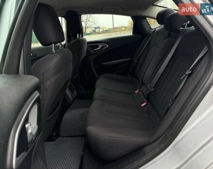 Сірий Крайслер 200, об'ємом двигуна 2.4 л та пробігом 270 тис. км за 6900 $, фото 7 на Automoto.ua