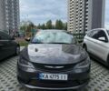 Серый Крайслер 200, объемом двигателя 2.36 л и пробегом 375 тыс. км за 9000 $, фото 1 на Automoto.ua