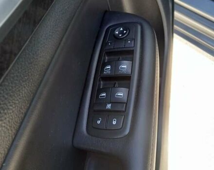 Сірий Крайслер 200, об'ємом двигуна 2.36 л та пробігом 199 тис. км за 8100 $, фото 4 на Automoto.ua