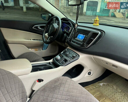 Крайслер 200 2014 в Николаеве на Automoto.ua Серый Крайслер 200, объемом двигателя 2.4 л и пробегом 250 тыс. км за 8500 $, фото 4 на Automoto.ua