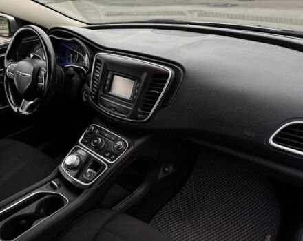 Сірий Крайслер 200, об'ємом двигуна 2.4 л та пробігом 250 тис. км за 6900 $, фото 8 на Automoto.ua