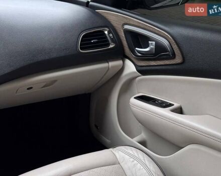 Сірий Крайслер 200, об'ємом двигуна 3.61 л та пробігом 184 тис. км за 12600 $, фото 29 на Automoto.ua